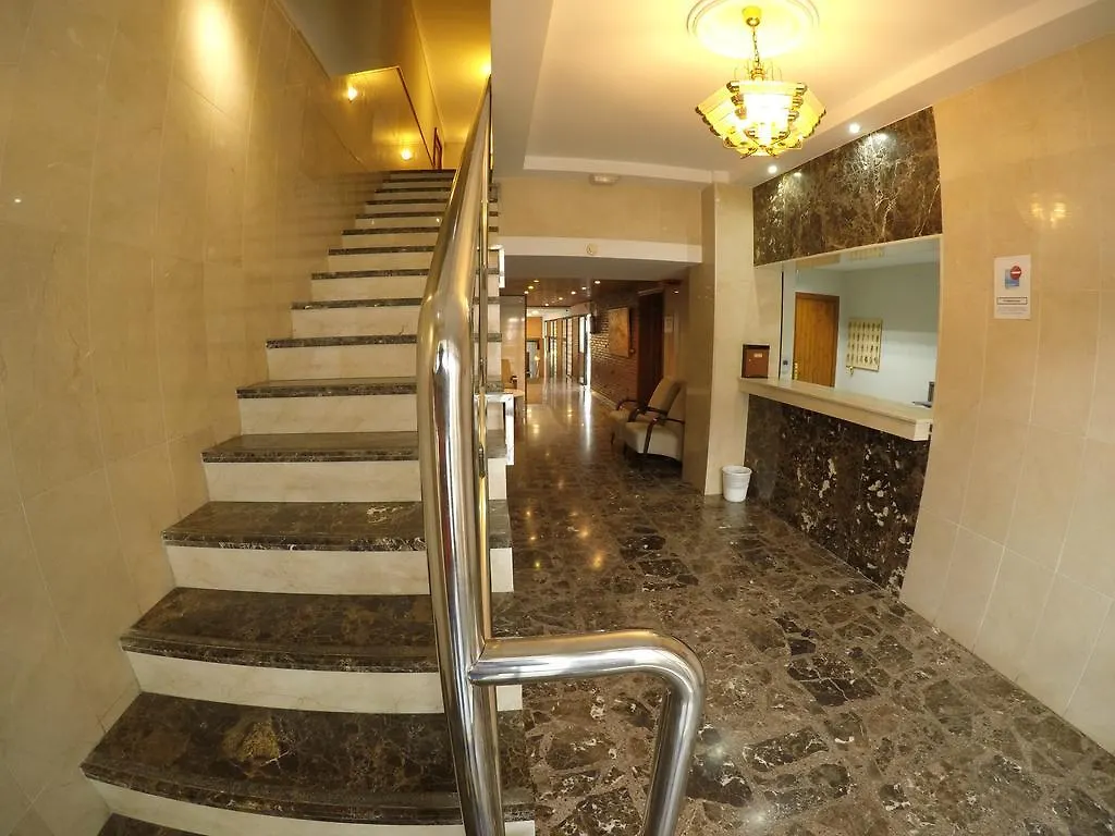 Hotel Complejo Los Rosales Torremolinos 2*,