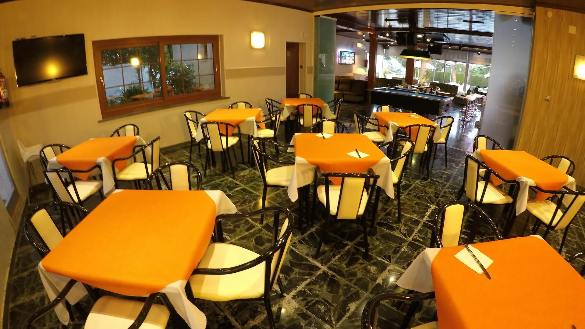 Hotel Complejo Los Rosales Torremolinos 2*,
